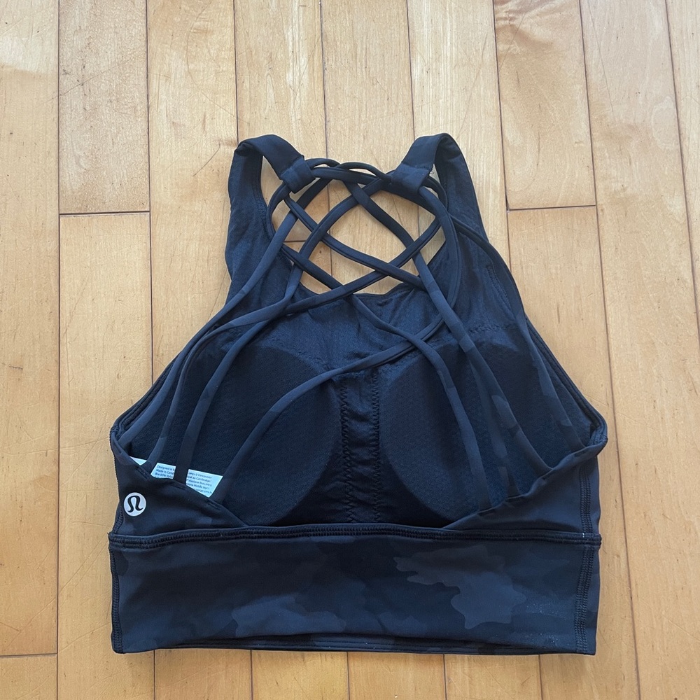 Lululemon high neck camo sports bra - Picture 4 of 4